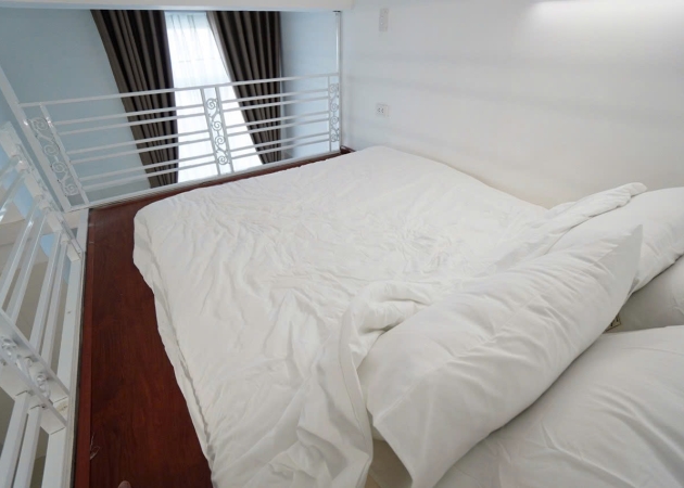 Phòng duplex đầy đủ nội thất cửa sổ lớn