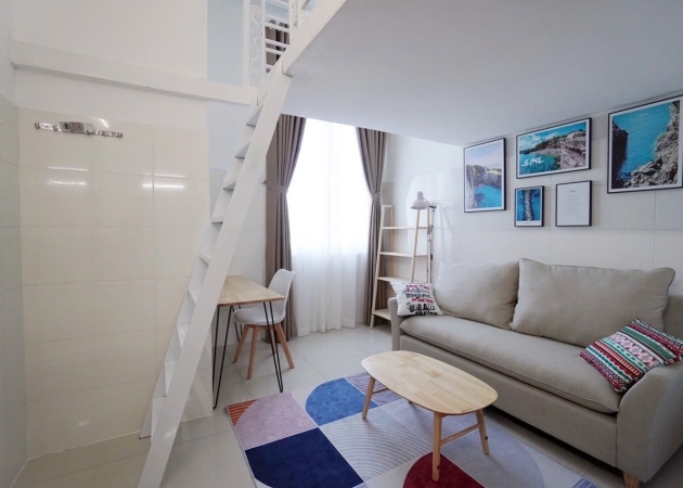 Phòng duplex đầy đủ nội thất cửa sổ lớn